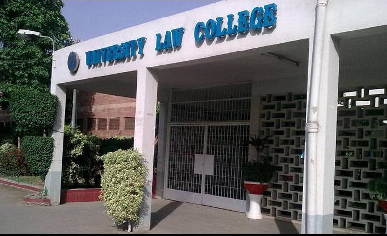 Pakistan Bar Council imposes ban on LLB admissions in PU 