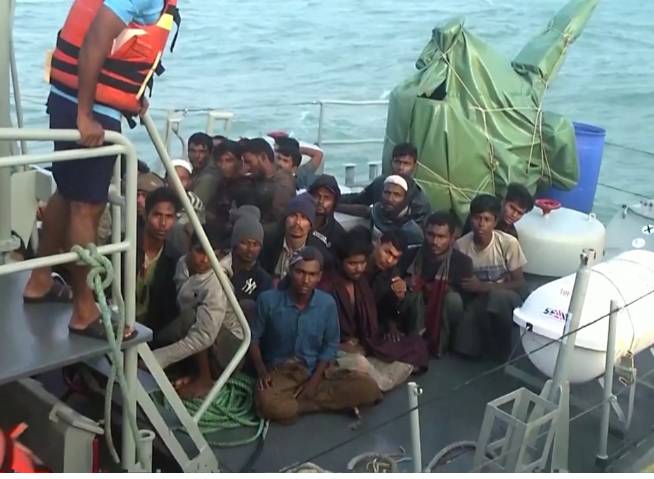 Sri Lanka navy rescues boat of 100 Rohingya refugees