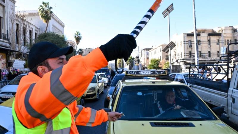 When Damascus traffic cops fled, volunteers stepped in