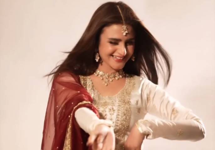 Hira Mani bashed for weight gain after electrifying dance performances at wedding 