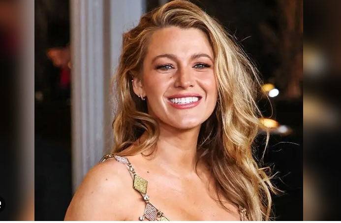 Support grows for actress Blake Lively over smear campaign claim