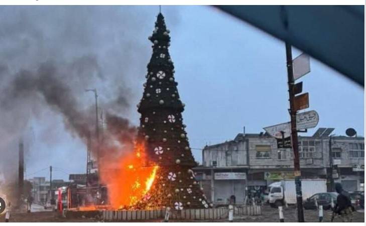 Hundreds protest in Syrian capital after Christmas tree burned