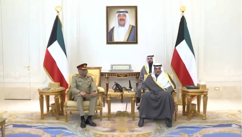 General Sahir Shamshad Mirza calls on Kuwait's Sheikh Sabah Al-Khaled