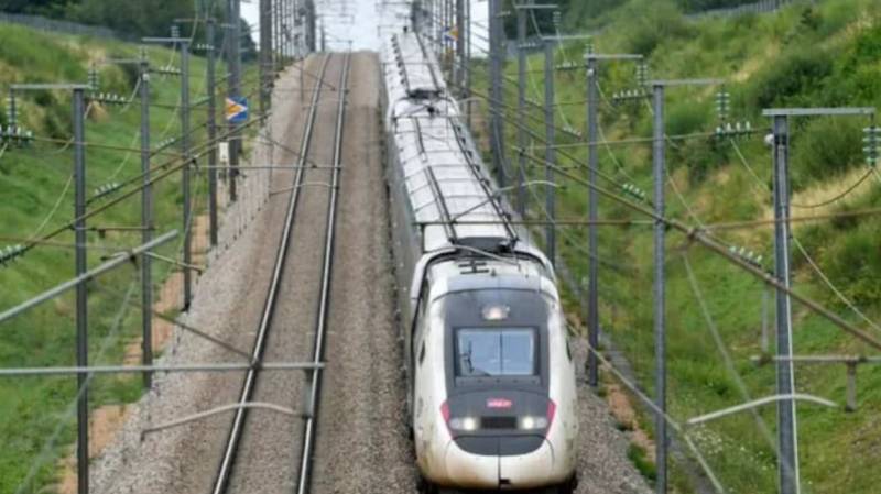 Train driver suicide causes massive rail delays in France