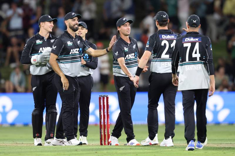 Duffy bowls New Zealand to T20 victory over Sri Lanka 