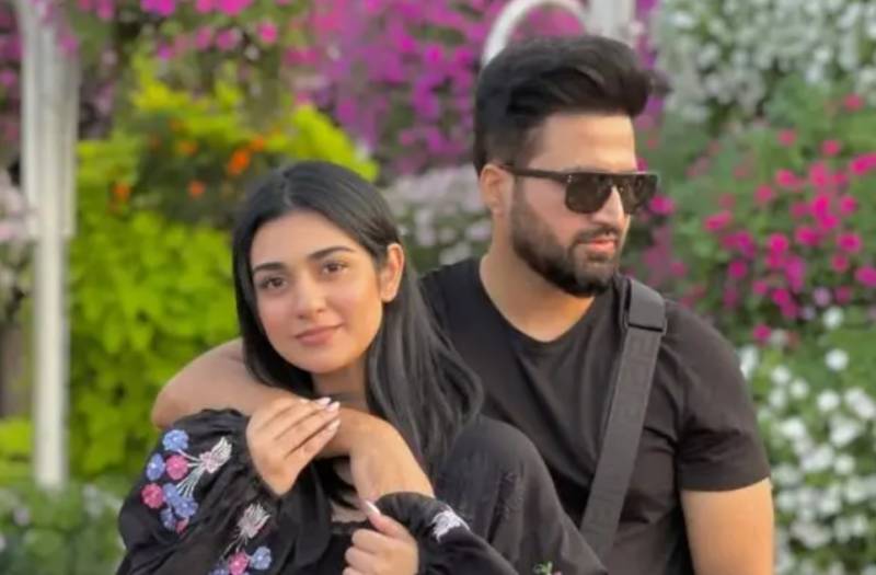 Sarah Khan wishes birthday to ‘SUGAR DADDY’ 