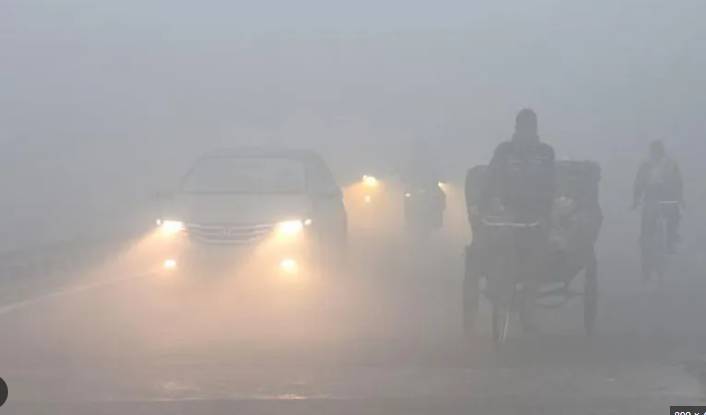 Blinding fog returns to Punjab; motorways sealed for safety