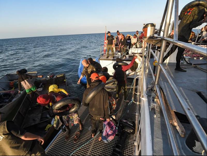 Two migrants die off Tunisia, 17 others rescued: National Guard