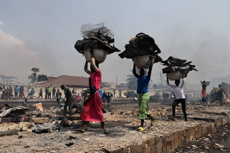 Blaze destroys largest used clothes market