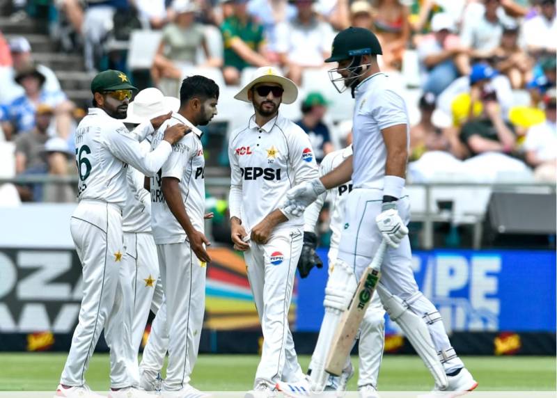 South Africa on defensive in second Pakistan Test match