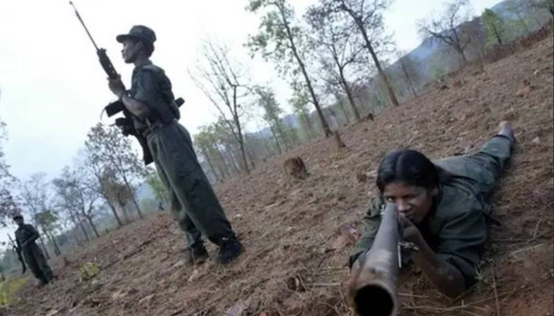 Indian forces clash with Maoist rebels, five dead