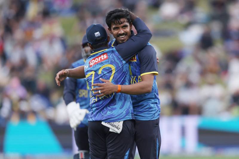 New Zealand crush Sri Lanka by 113 runs in 2nd ODI to win series