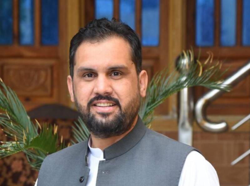 KP govt to switch universities to solar power: Minister