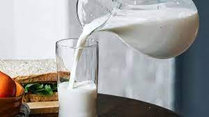 Six hospitalized after consuming poisoned milk in Karachi