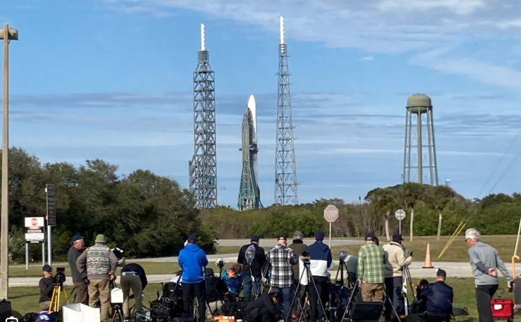 Blue Origin scrubs key test launch again, eyes Thursday