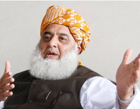 JUI-F chief says political differences should be resolved through dialogue 