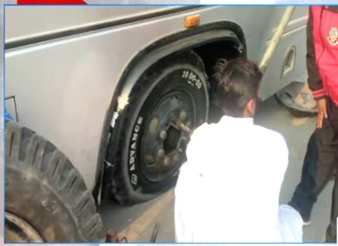 Bullets fired at school bus in Lahore