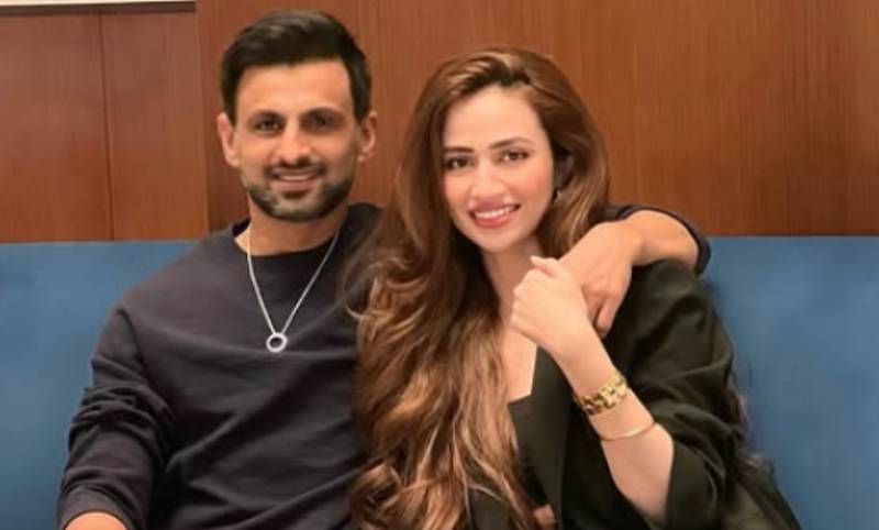  Shoaib Malik, Sana enjoy DELICIOUS breakfast on first anniversary in Qatar