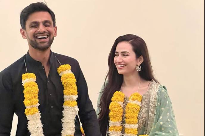 Love & laughter: Shoaib Malik, Sana Javed UNSEEN wedding pictures