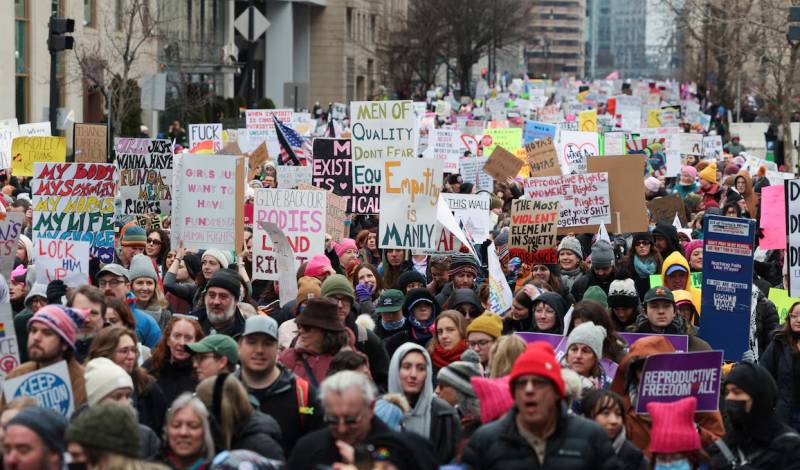 Thousands rally in Washington against Trump