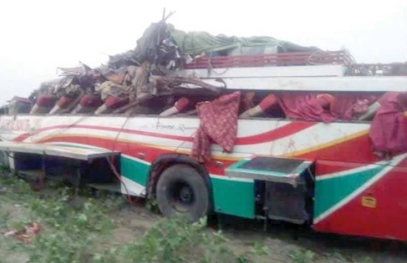 Three dead in bus-trawler collision in Chichawatni