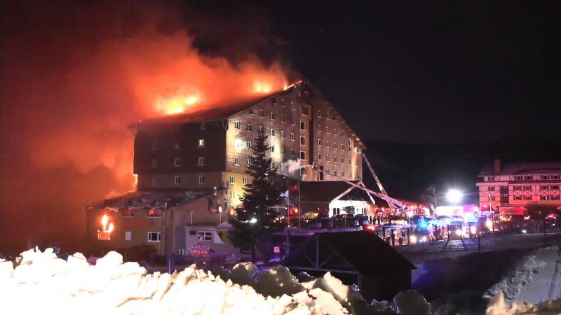 Fire at Turkey ski resort hotel kills 10, injures 32