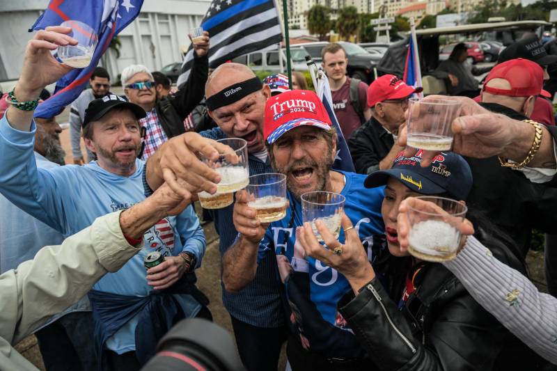 'Daddy's home': Trump fans flock to DC but watch inauguration on TV