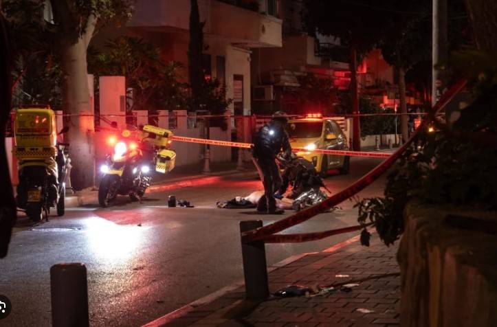 Foreign attacker killed after stabbing 5 in Tel Aviv