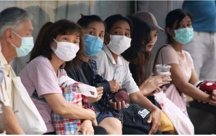 Nearly 200 Bangkok schools close over air pollution