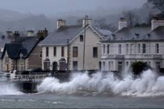 Power cuts and transport chaos as Storm Eowyn hits Ireland and UK