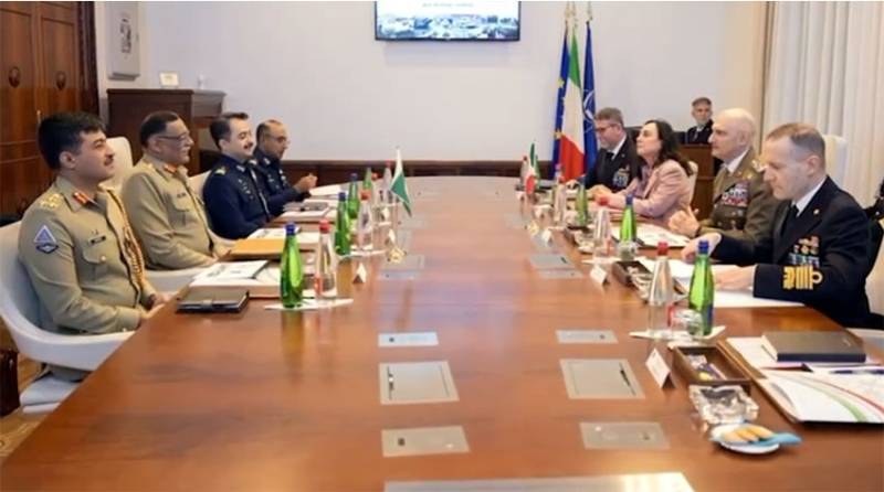 Pakistan, Italy vow to boost defence, security cooperation