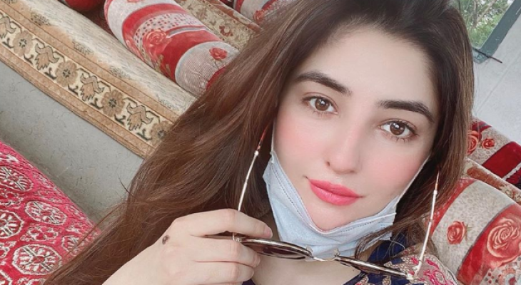 Gul Pana Xxx Pron Video Com - After dance video controversy, Gul Panra looks splendid in new photos